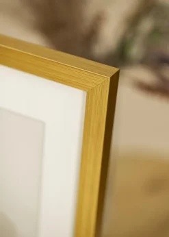 Blocky Guld 85x115 cm - Passepartout Hvid 70x100 cm