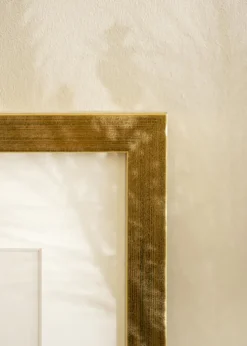 Blocky Guld 85x115 cm - Passepartout Hvid 70x100 cm