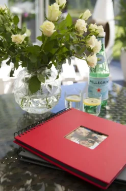 Fun Spiralalbum Rød - 30x30 cm (50 Sorte sider / 25 blade)