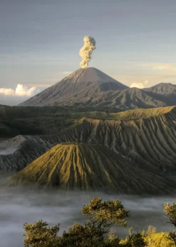 Green volcano Plakat (21x29.7 cm (A4))