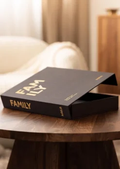 KAILA FAMILY Black - Coffee Table Photo Album (60 Sorte Sidor)