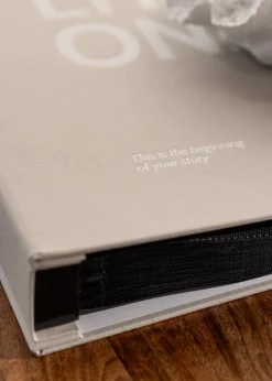 KAILA Fotoalbum HI LITTLE ONE Grå - 600 billeder i 10x15 cm