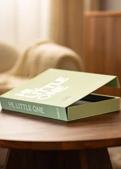 KAILA HI LITTLE ONE Mint - Coffee Table Photo Album (60 Sorte Sidere)