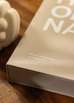 KAILA HO'OMANA'O - Coffee Table Photo Album (60 Sorte Sider / 30 Blade)