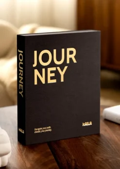 KAILA JOURNEY Black - Coffee Table Photo Album (60 Sorte Sidor)