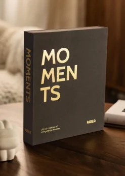 KAILA MOMENTS Black - Coffee Table Photo Album (60 Sorte Sider / 30 Blade)