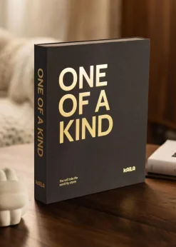 KAILA ONE OF A KIND Black - Coffee Table Photo Album (60 Sorte Sider / 30 Blade)