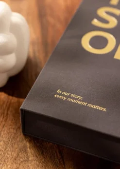 KAILA THE STORY OF US Black - Coffee Table Photo Album (60 Sorte Sidor)