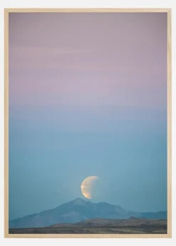Moon In The Mountains Plakat (21x29.7 cm (A4))