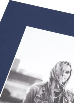 Passepartout Marineblå (Hvid kerne) - Bestilt efter mål