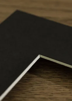 Passepartout Sort Standard (Hvid kerne) 56x71 cm (47x63)