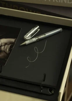 Pentel K230-ZO - metallic Sølv albumpen - 1 mm