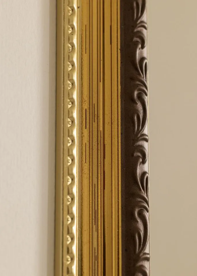 Ramme Abisko Guld 40x50 cm - Passepartout Hvid 28x35 cm