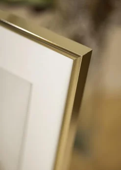 Ramme Aluminium Blank Guld 50x70 cm - Passepartout Hvid 33x56 cm