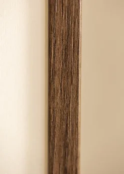 Ramme Ares Valnød 50x65 cm - Passepartout Hvid 15x22 inches