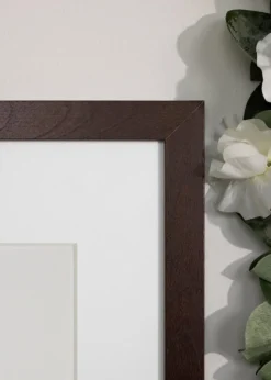 Ramme BGA Classic Valnød 50x100 cm - Passepartout Hvid 40x90 cm