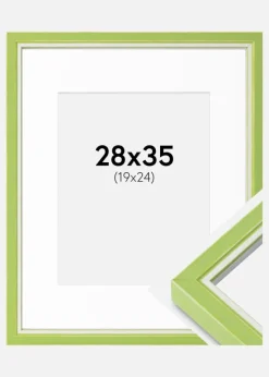 Ramme Diana lysegrøn 28x35 cm - Passepartout Hvid 20x25 cm