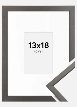 Ramme Edsbyn Grafit 13x18 cm - Passepartout Hvid 7x10 cm