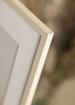 Ramme Edsbyn Løn 30x50 cm - Passepartout Hvid 18x35 cm