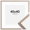 Ramme Edsbyn Lys Valnød 40x40 cm - Passepartout Hvid 30x30 cm