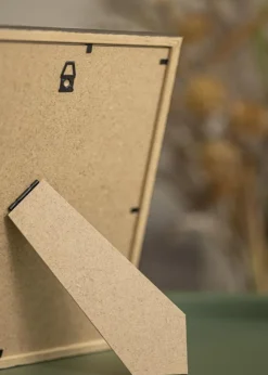 Ramme Edsbyn Lys Valnød 20x30 cm - Passepartout Hvid 10x20 cm