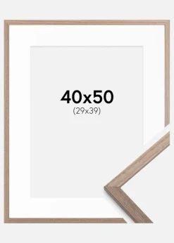 Ramme Edsbyn Lys Valnød 40x50 cm - Passepartout Hvid 30x40 cm