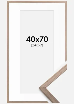 Ramme Edsbyn Lys Valnød 40x70 cm - Passepartout Hvid 25x60 cm