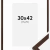 Ramme Edsbyn Valnød 30x42 cm - Passepartout Hvid 18x30 cm