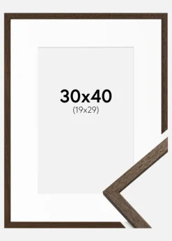 Ramme Edsbyn Valnød 30x40 cm - Passepartout Hvid 20x30 cm