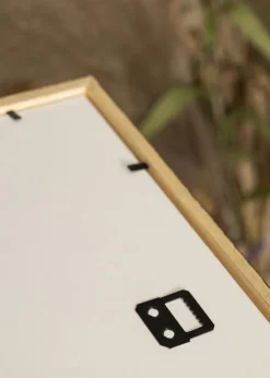 Ramme Edsbyn Valnød 24x30 cm - Passepartout Sort 18x24 cm