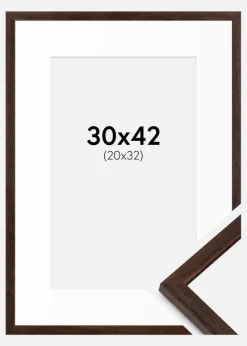 Ramme Edsbyn Valnød 30x42 cm - Passepartout Hvid 21x33 cm