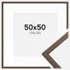Ramme Edsbyn Valnød 50x50 cm - Passepartout Hvid 35x35 cm