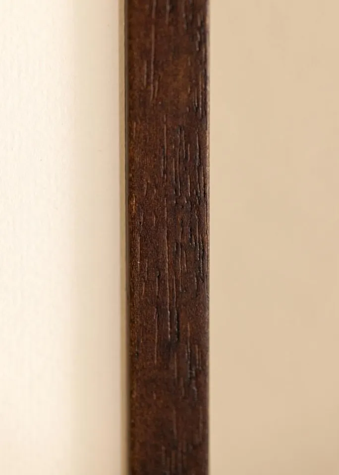 Ramme Edsbyn Valnød 50x50 cm - Passepartout Hvid 35x35 cm