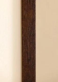 Ramme Edsbyn Valnød 28x34 cm - Passepartout Hvid 18x20 cm