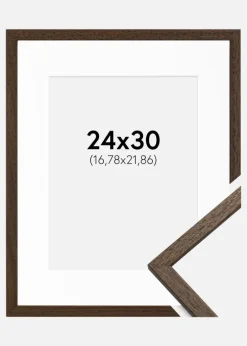Ramme Edsbyn Valnød 24x30 cm - Passepartout Hvid 7x9 inches