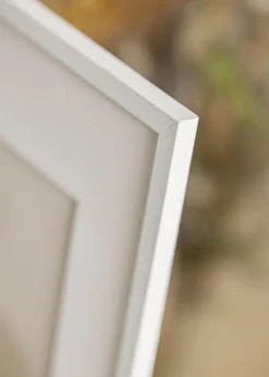 Ramme Edsbyn Warm White 50x70 cm - Passepartout Hvid 33x56 cm