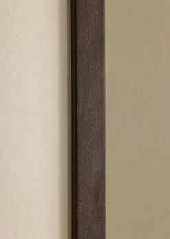 Ramme E-Line Valnød 50x70 cm - Passepartout Hvid 40x60 cm