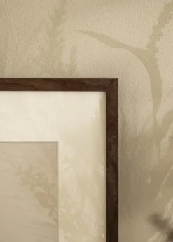 Ramme E-Line Valnød 70x100 cm - Passepartout Hvid 24x36 inches