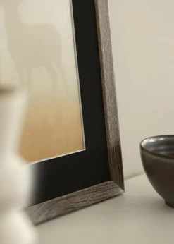 Ramme Fiorito Valnød 40x60 cm - Passepartout Sort 32,9x48,3 cm (A3+)