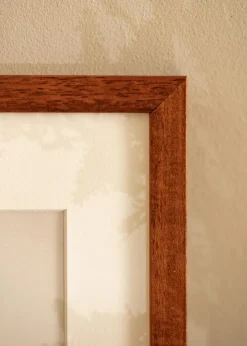 Ramme Hermes Kirsebær 40x50 cm - Passepartout Hvid 27x35 cm