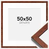 Ramme Hermes valnød 50x50 cm - Passepartout Hvid 15x15 inches