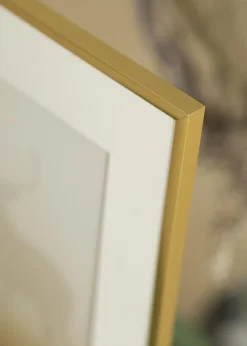 Ramme New Lifestyle Guld 40x50 cm - Passepartout Hvid 27x35 cm