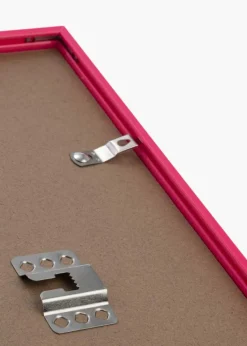Ramme New Lifestyle Hot Pink 70x100 cm - Passepartout Hvid 61x91,5 cm