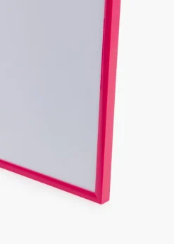 Ramme New Lifestyle Hot Pink 70x100 cm - Passepartout Hvid 62x85 cm