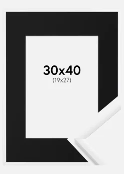 Ramme New Lifestyle Hvid 30x40 cm - Passepartout Sort 20x28 cm