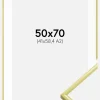 Ramme New Lifestyle Lysegul 50x70 cm - Passepartout Hvid 42x59,4 cm (A2)
