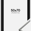 Ramme New Lifestyle Lysegrå 50x70 cm - Passepartout Sort 42x59,4 cm (A2)