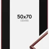 Ramme New Lifestyle Mørkerød 50x70 cm - Passepartout Sort 33x56 cm