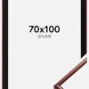 Ramme New Lifestyle Mørkerød 70x100 cm - Passepartout Sort 62x85 cm