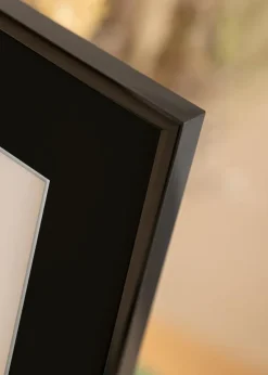 Ramme New Lifestyle Sort 65x80 cm - Passepartout Sort 22x28 inches